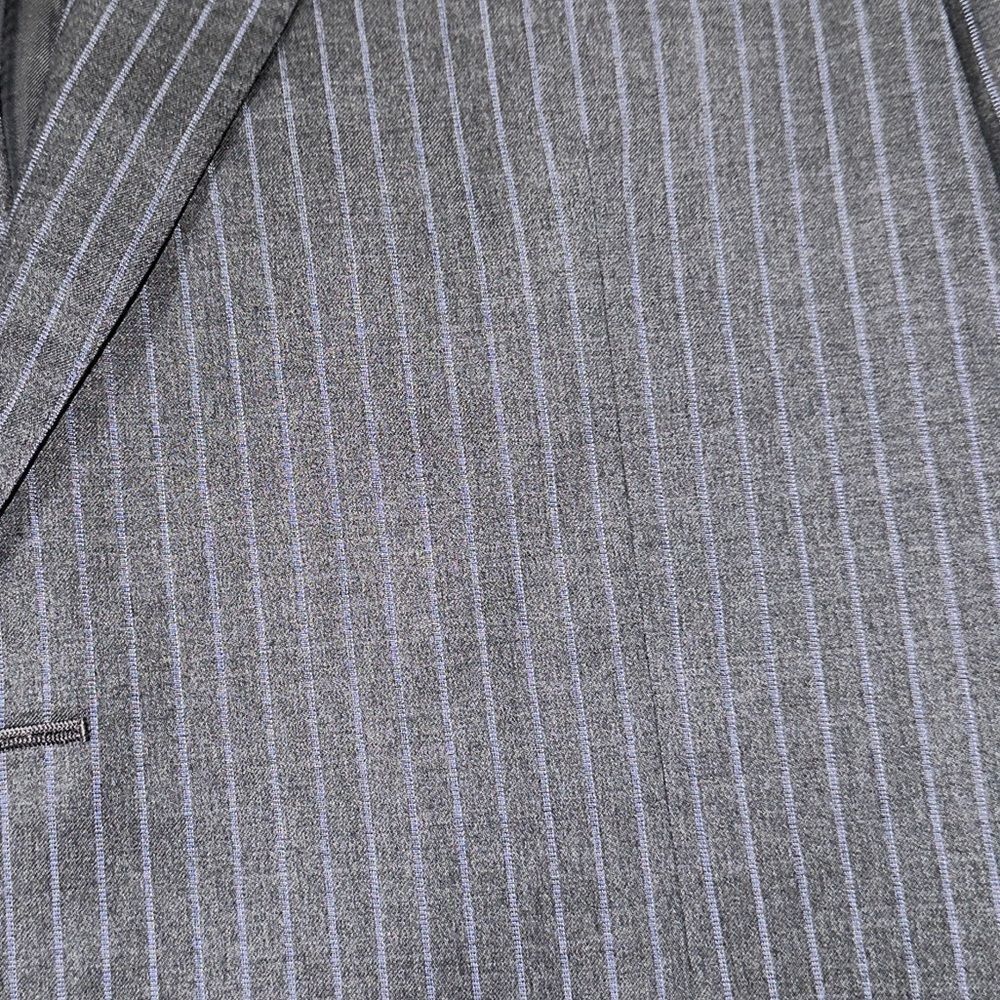 Ermenegildo Zegna Pinstripe with Surgeon's cuffs - Picture 2 of 7